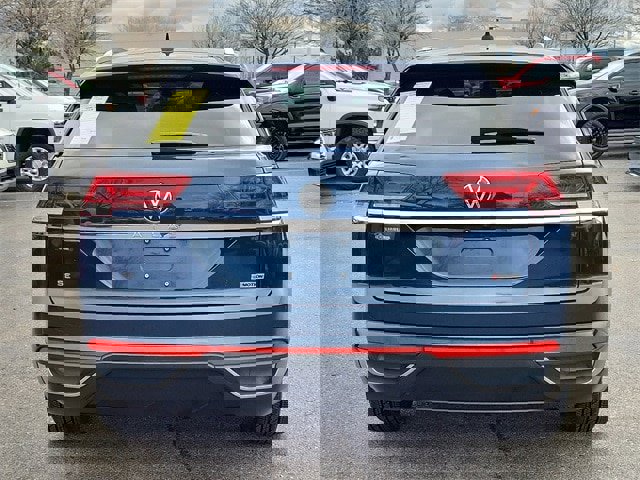 Used 2022 Volkswagen Atlas Cross Sport SE image 5