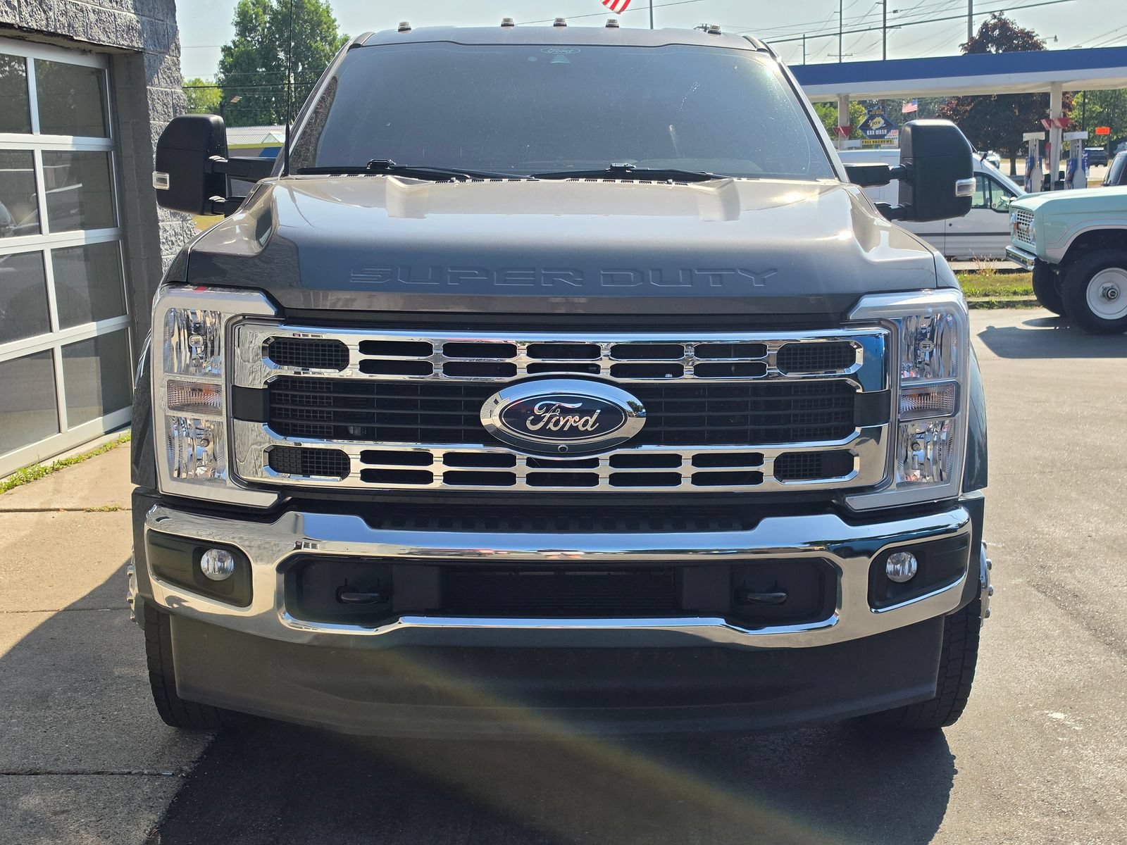 Used 2025 Ford F450 XLT w/ 360-Degree Camera Package AWD/4WD image 2
