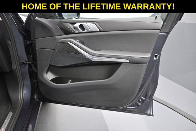 Used 2022 BMW X7 xDrive40i w/ Premium Package AWD/4WD image 53