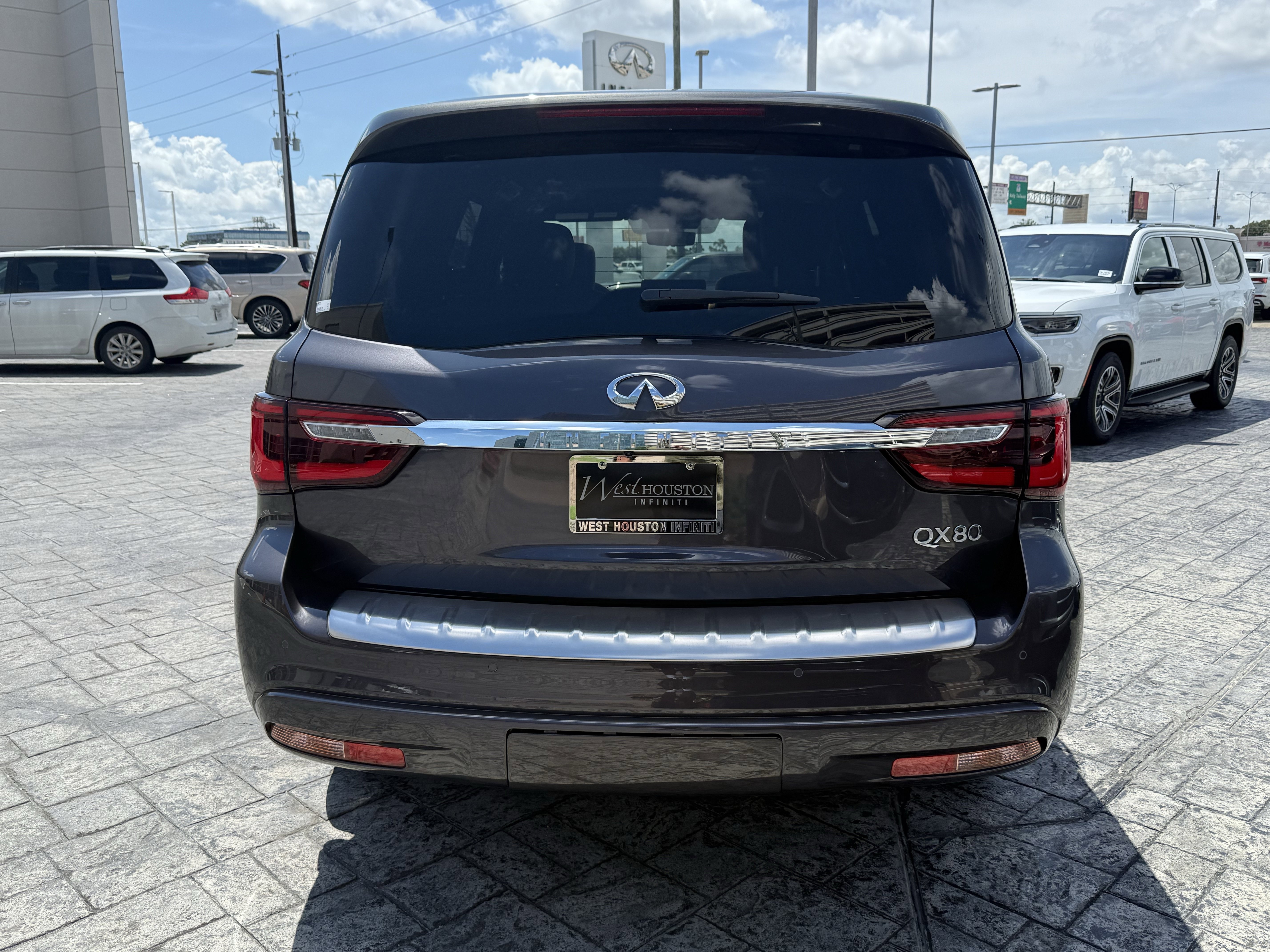 Certified 2023 INFINITI QX80 Sensory w/ Cargo Package RWD image 6