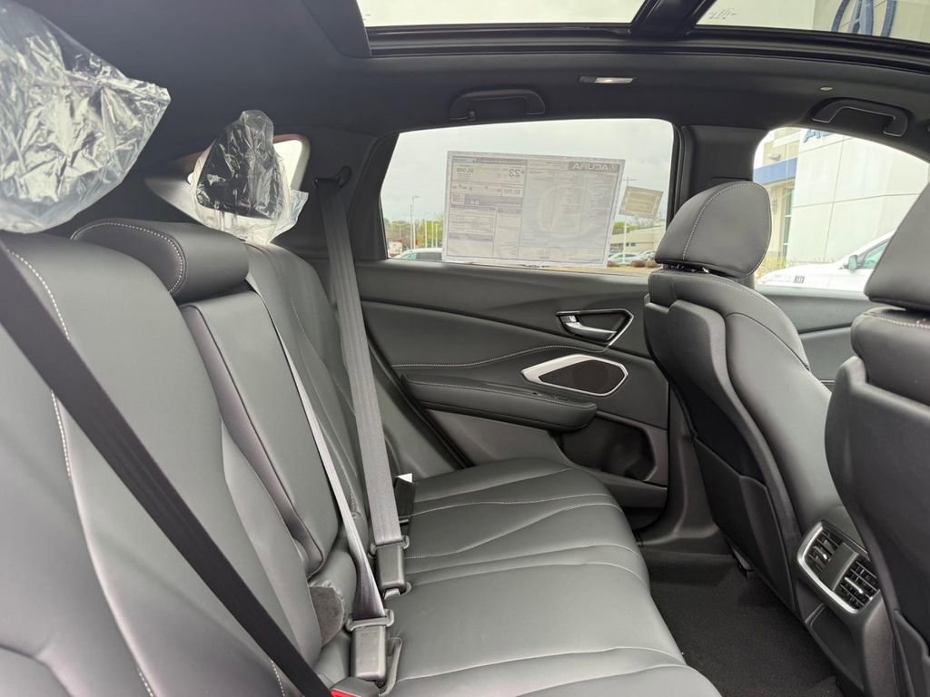 New 2026 Acura RDX SH-AWD image 5