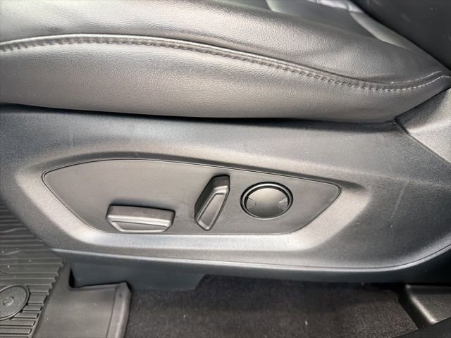 Used 2024 Ford Explorer XLT w/ Equipment Group 202A image 17