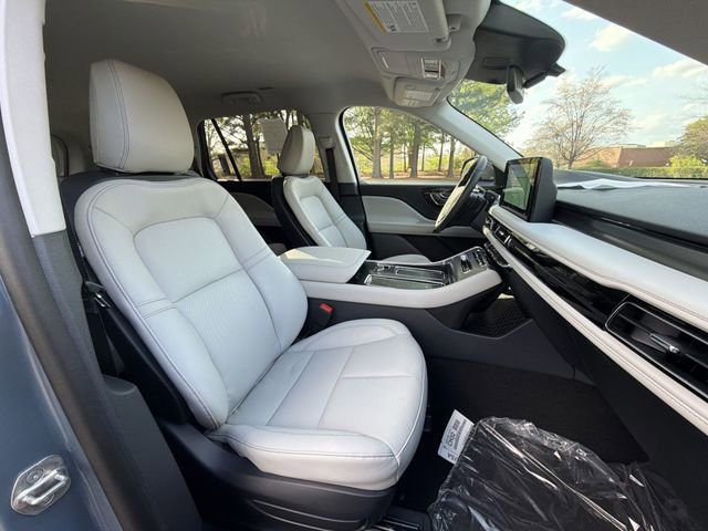 New 2026 Lincoln Aviator AWD image 27