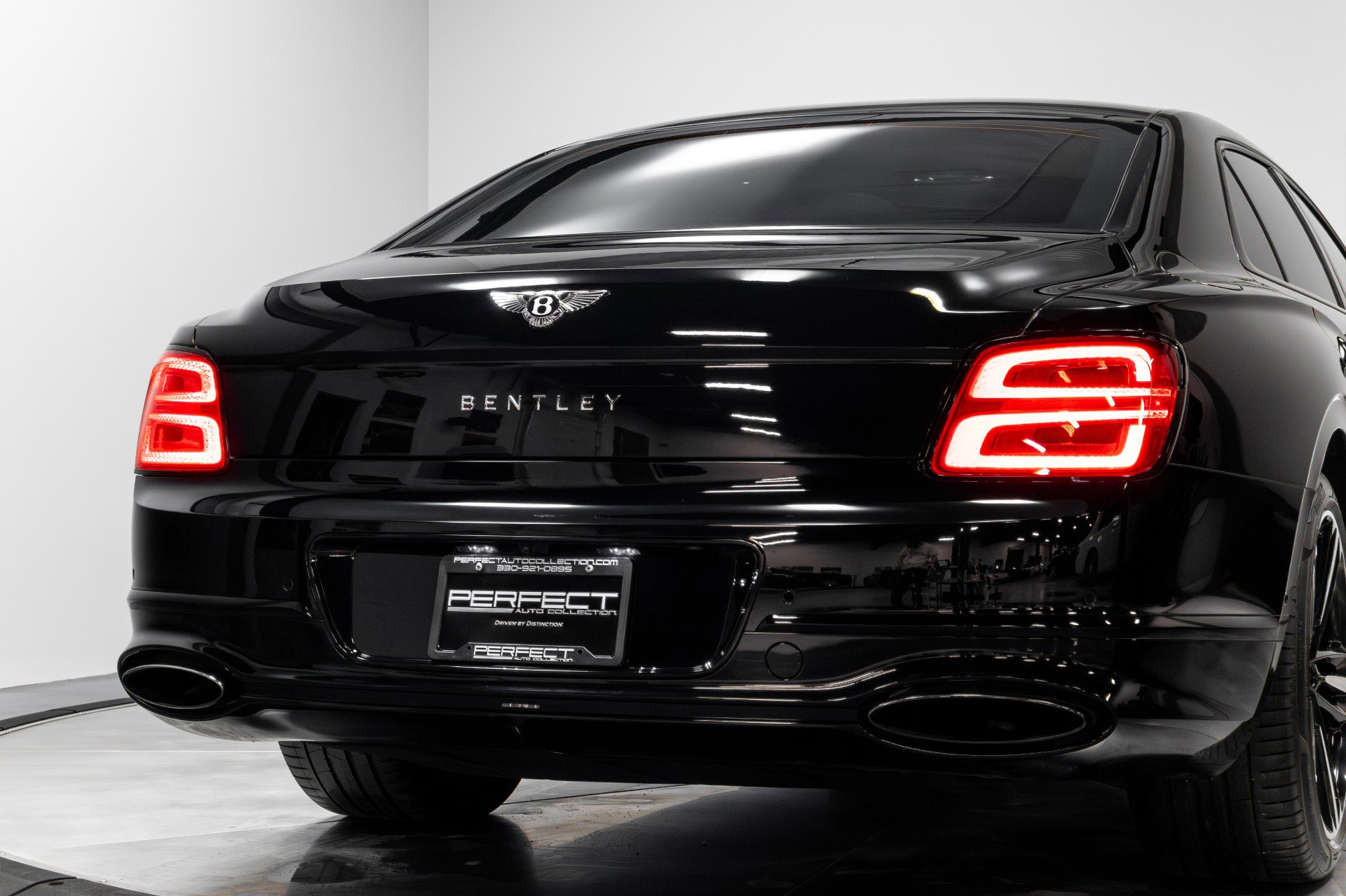 Used 2021 Bentley Flying Spur W12 image 82