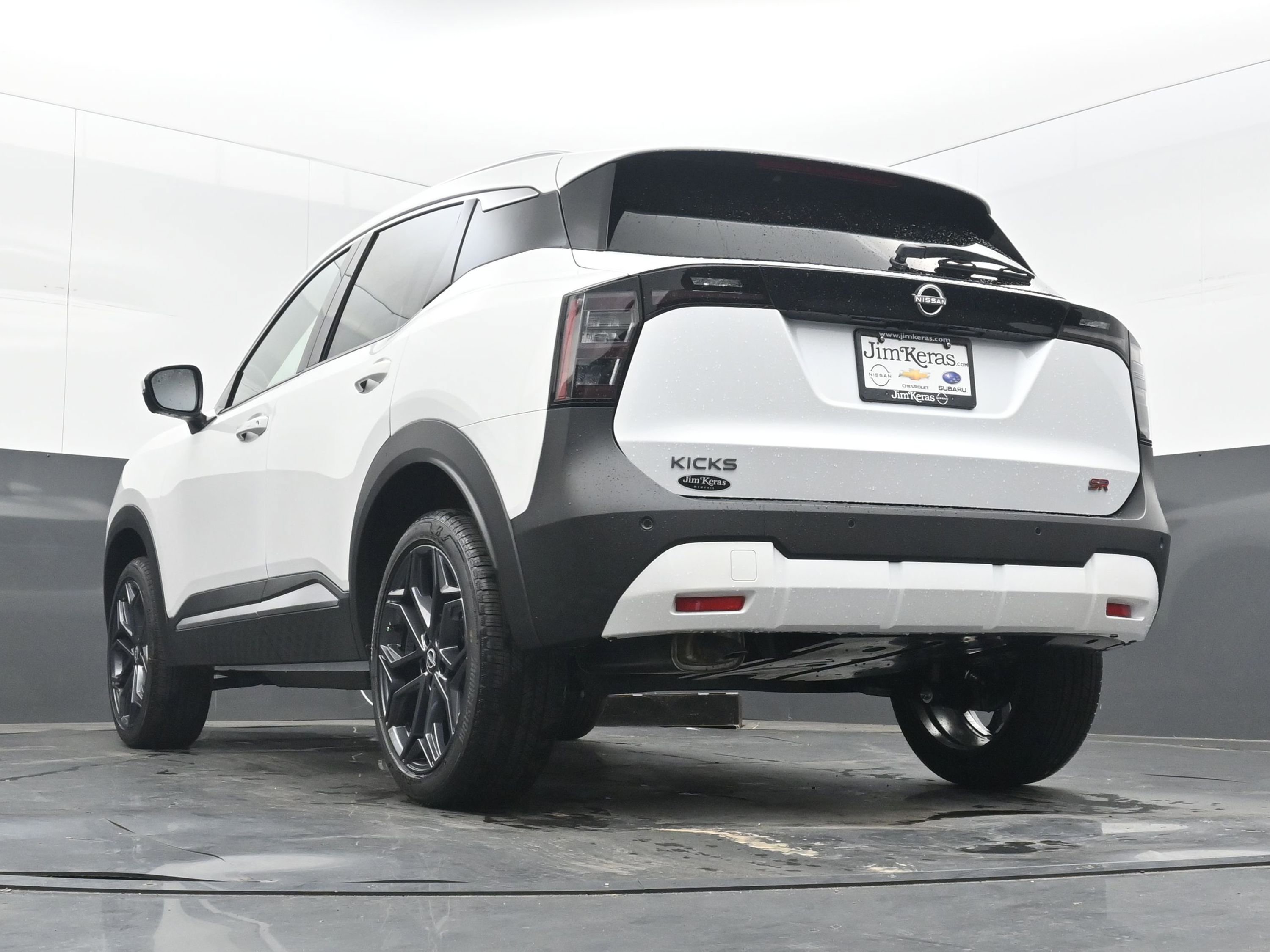 New 2025 Nissan Kicks SR image 38