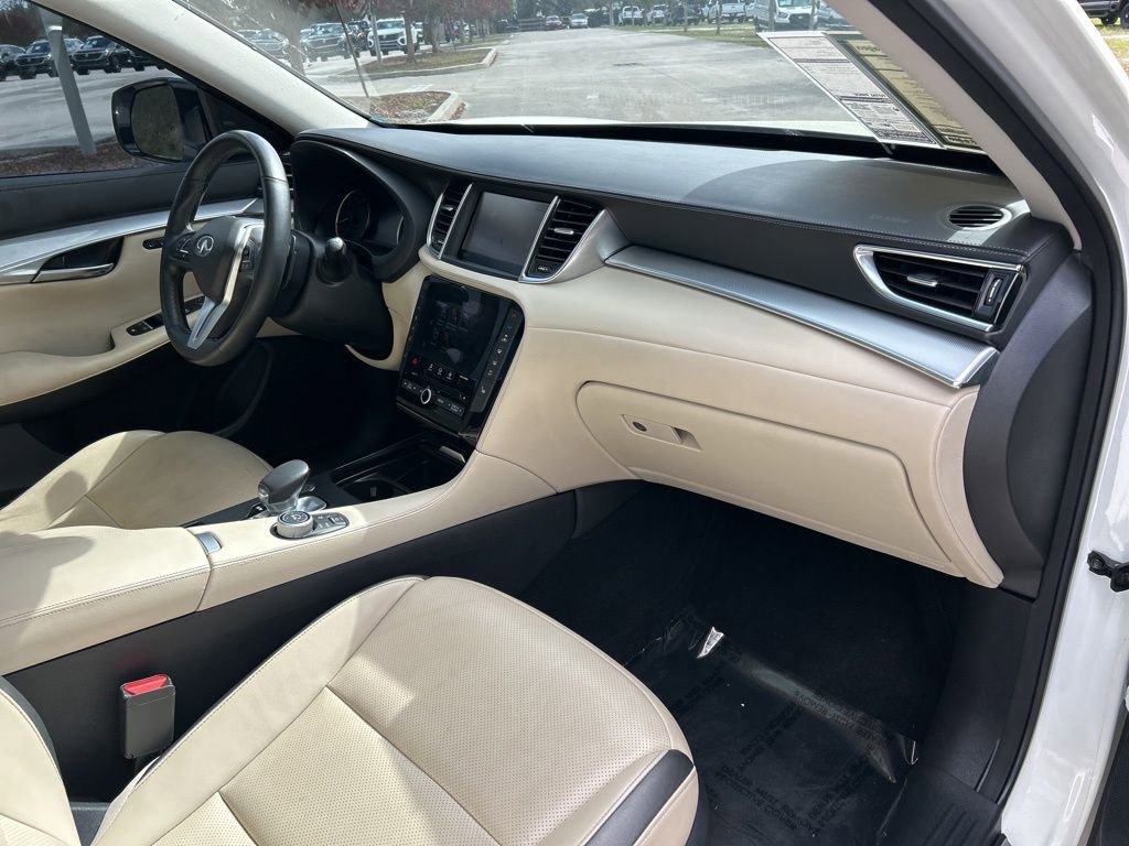 Used 2021 INFINITI QX50 Essential w/ Convenience Package image 43