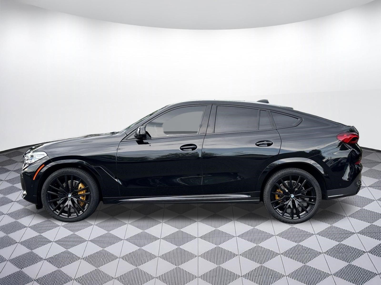 Used 2021 BMW X6 xDrive40i w/ M Sport Package AWD/4WD image 2