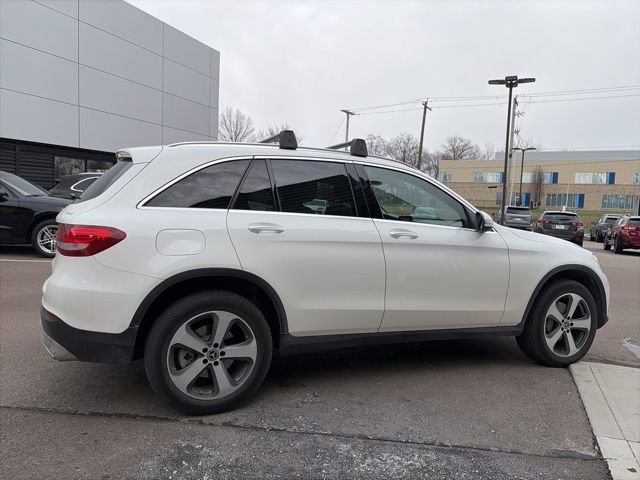 Used 2018 Mercedes-Benz GLC 300 4MATIC image 3