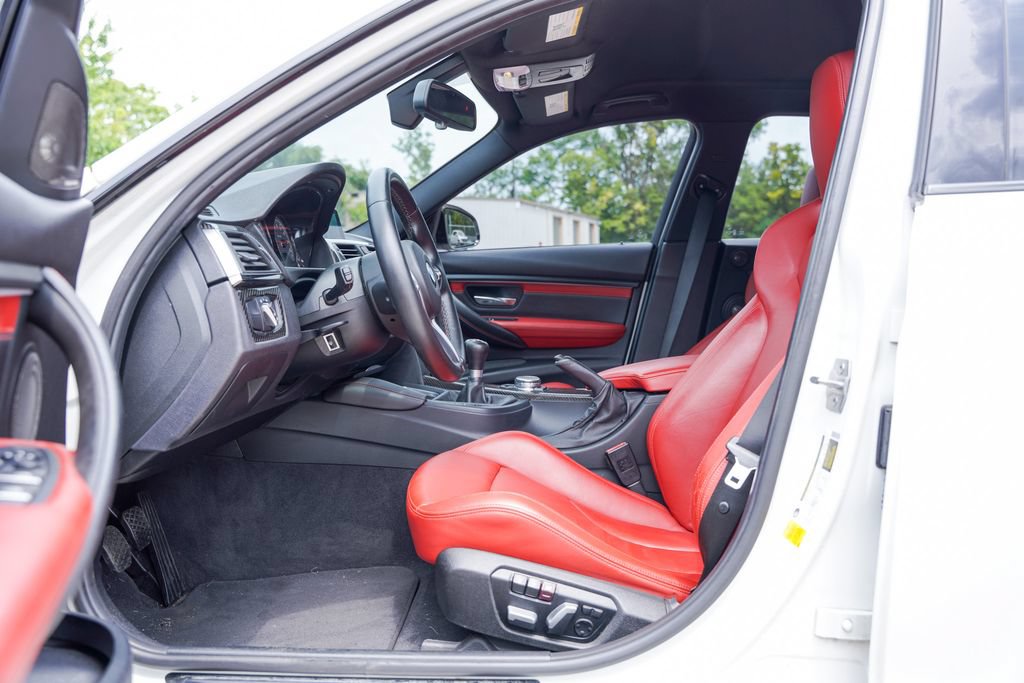 Used 2016 BMW M3 RWD image 17