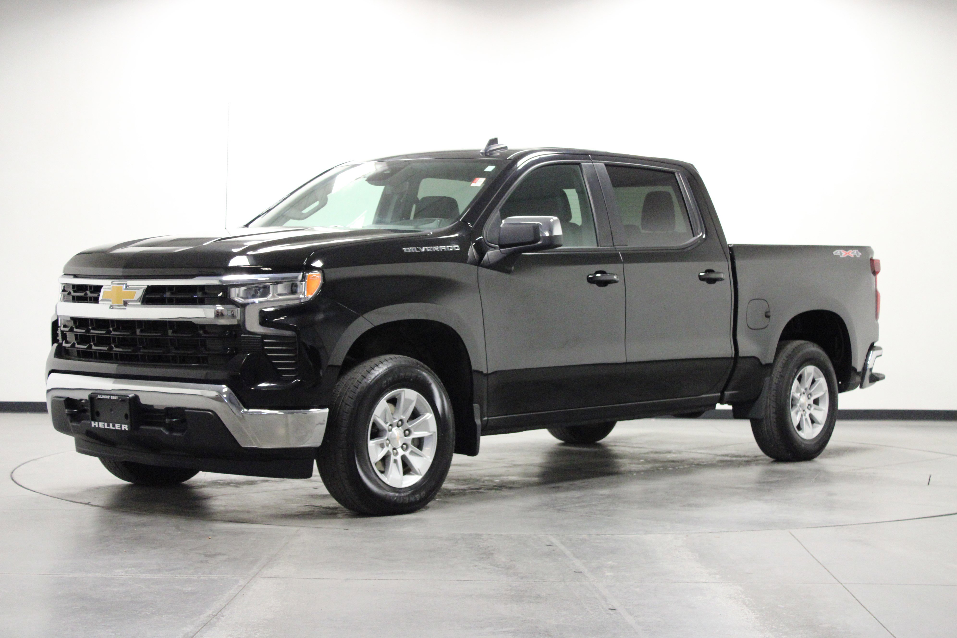Used 2024 Chevrolet Silverado 1500 LT image 8