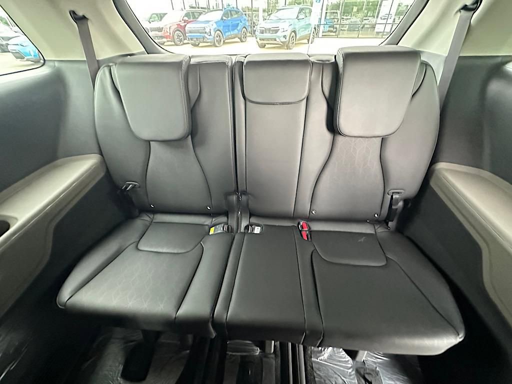 New 2026 Kia Carnival LXS image 16