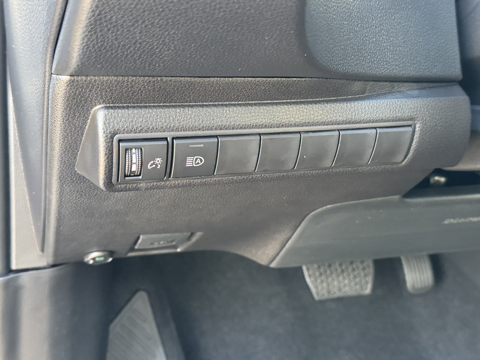 New 2027 Toyota Corolla LE FWD image 17