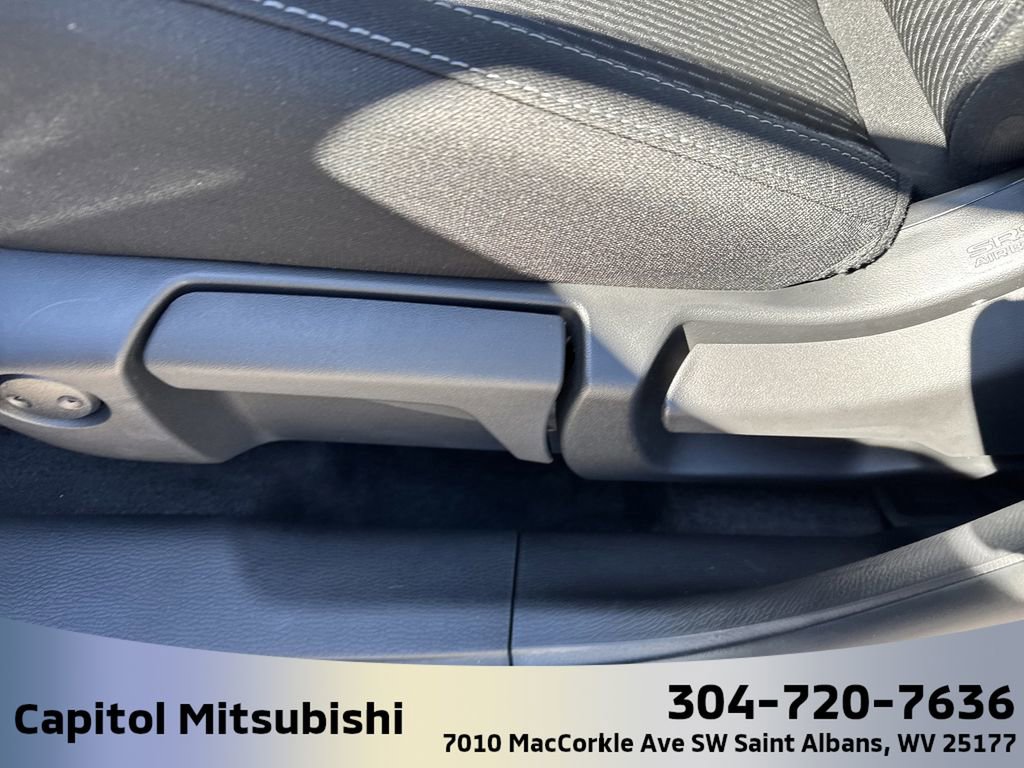 New 2025 Mitsubishi Outlander ES image 17