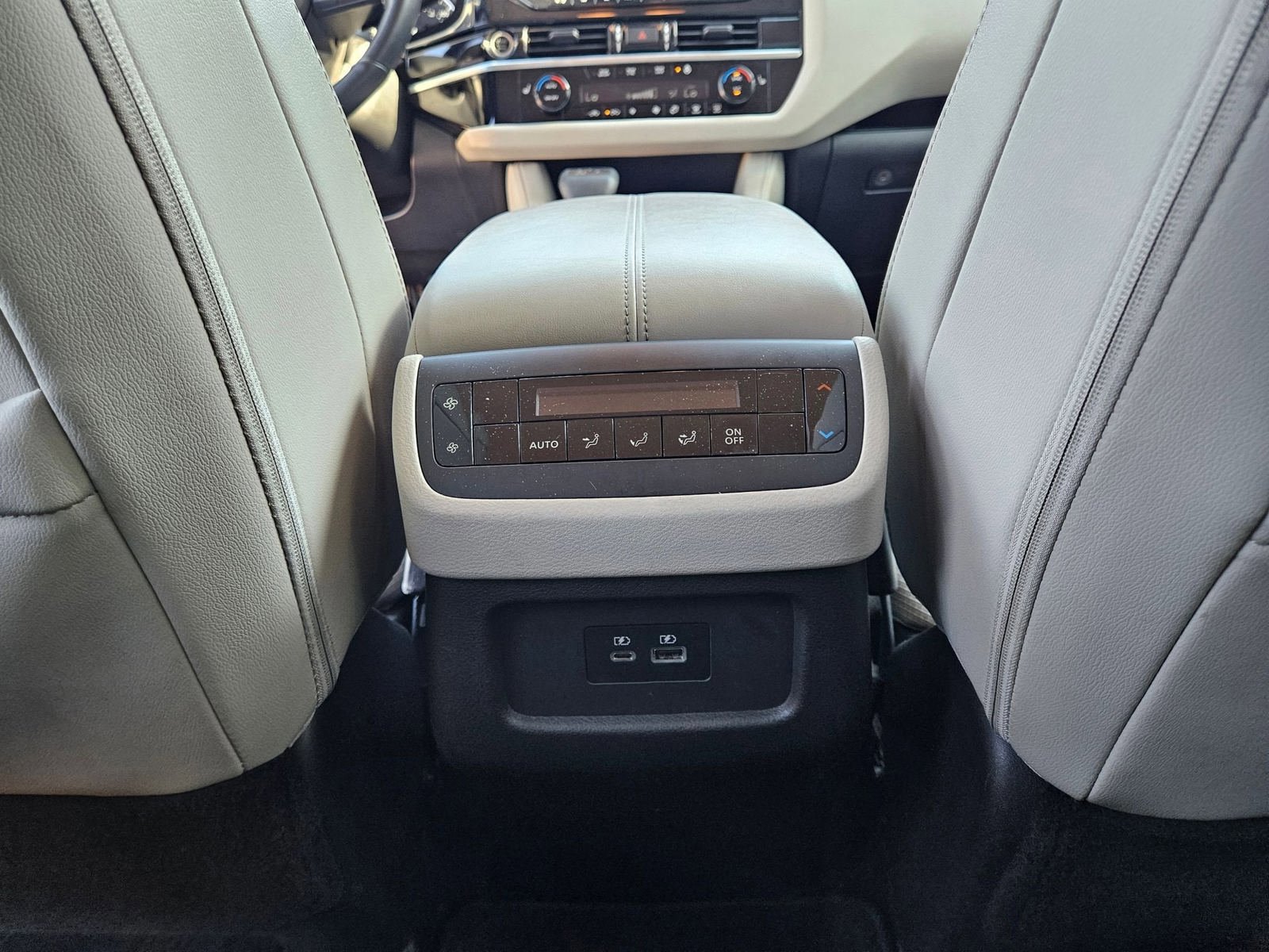 Used 2023 Nissan Pathfinder SL FWD image 27