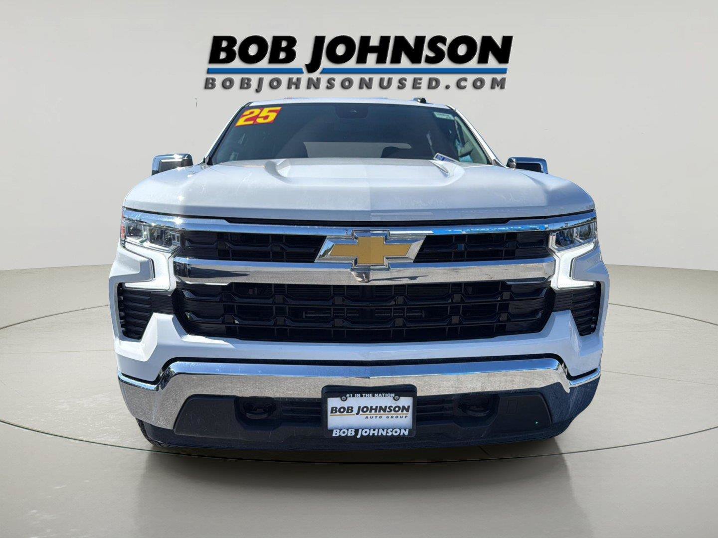 Used 2025 Chevrolet Silverado 1500 LT AWD/4WD image 2