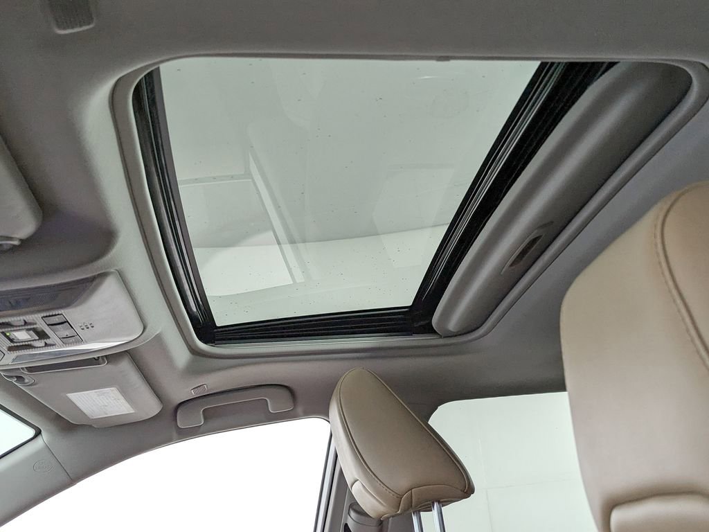 Used 2023 Toyota RAV4 XLE Premium image 15