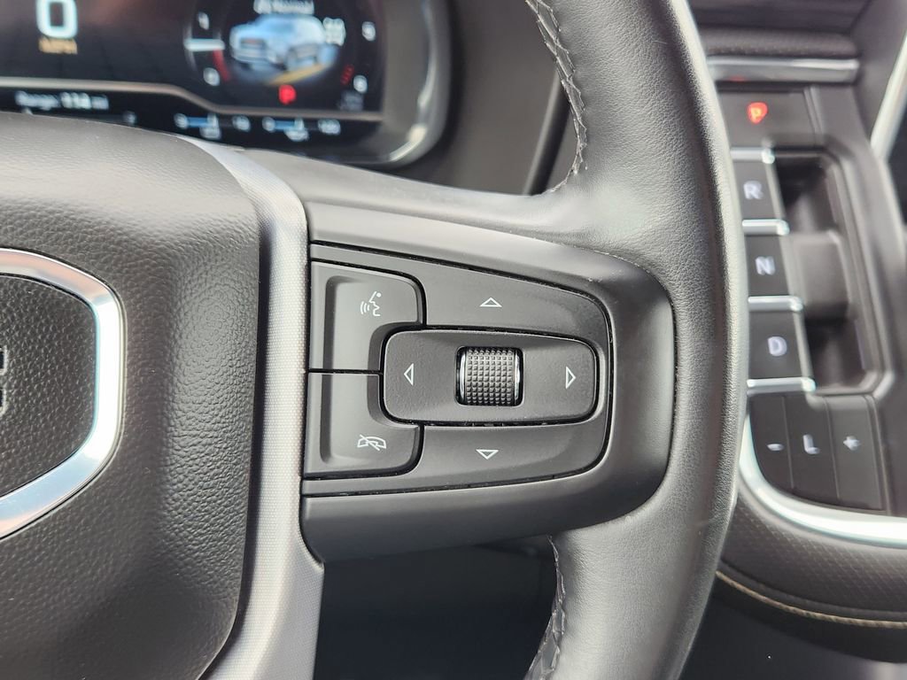 Used 2024 GMC Yukon SLT AWD/4WD image 17