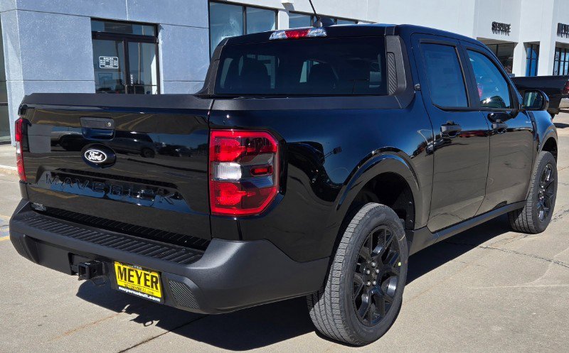 New 2025 Ford Maverick XLT w/ XLT Luxury Package image 8