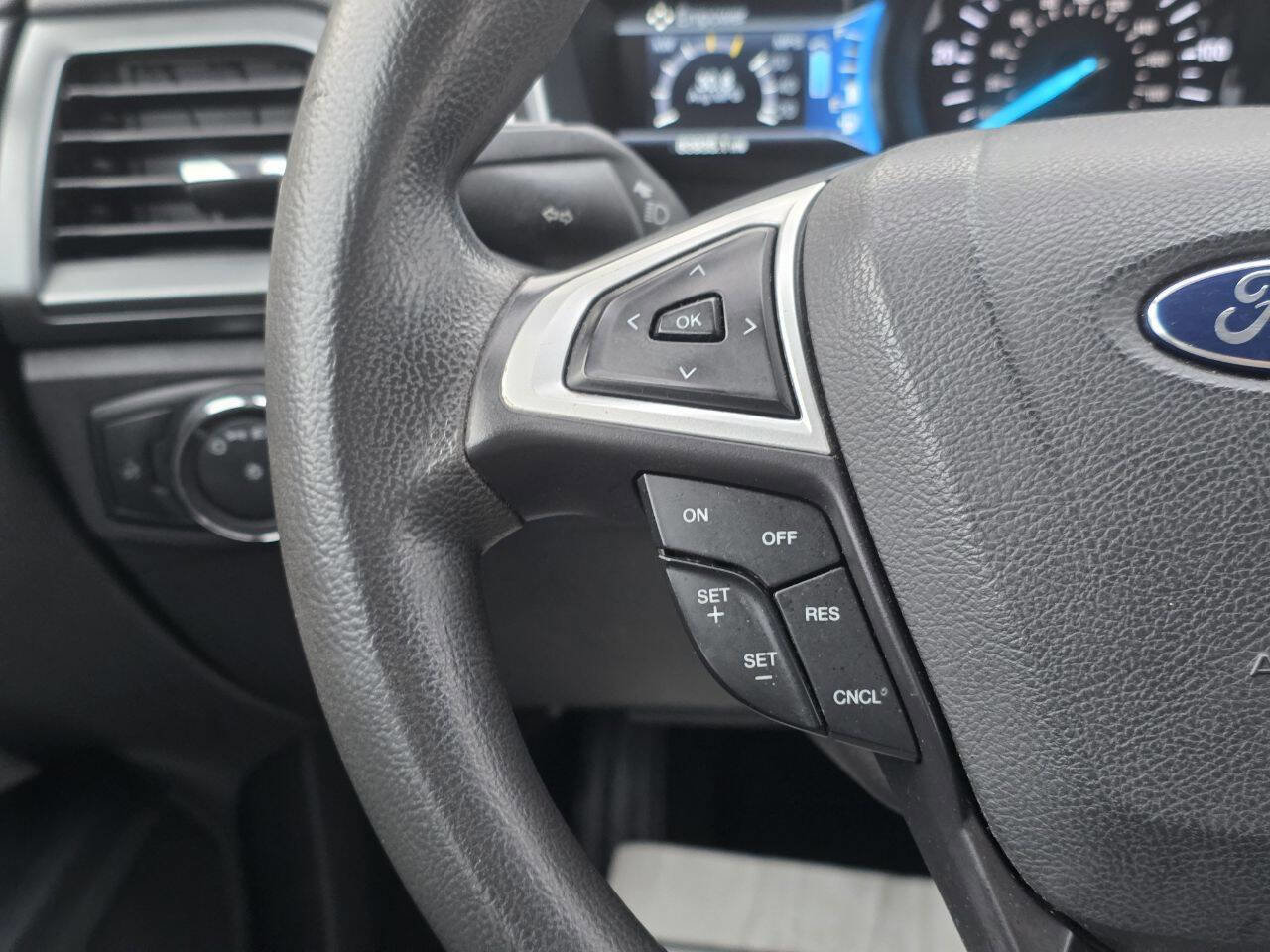 Used 2014 Ford Fusion S image 18