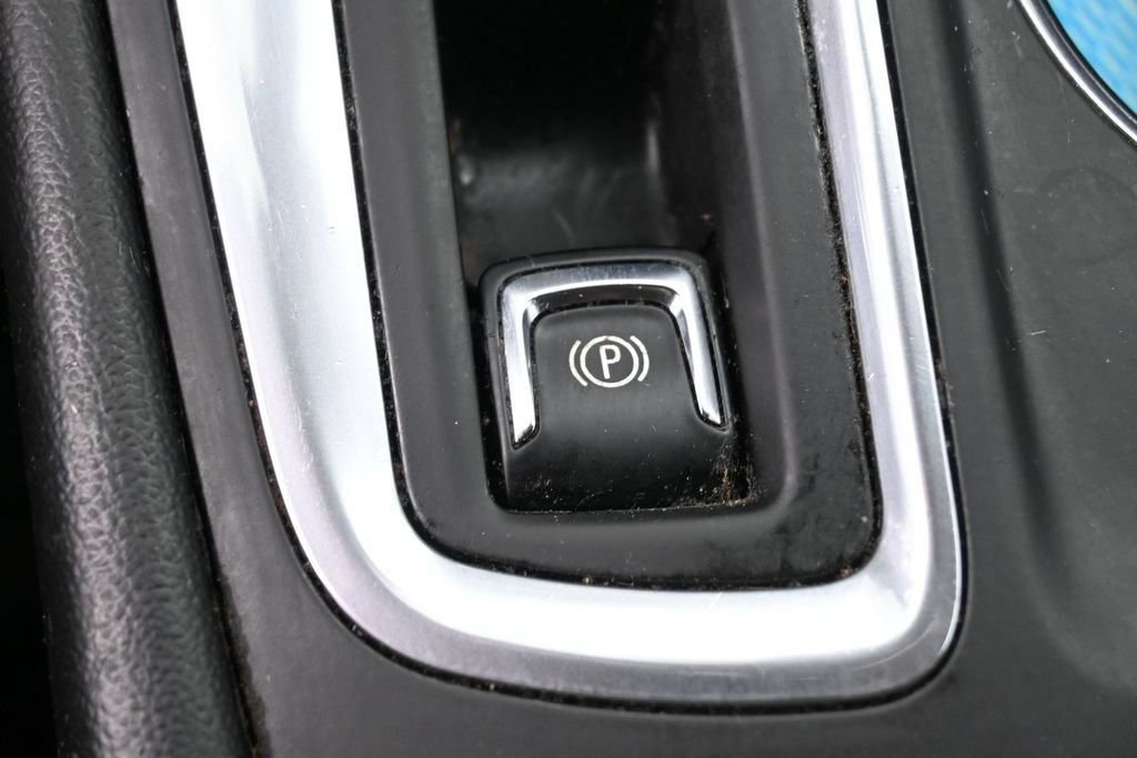 Used 2019 Chevrolet Equinox LT FWD image 30
