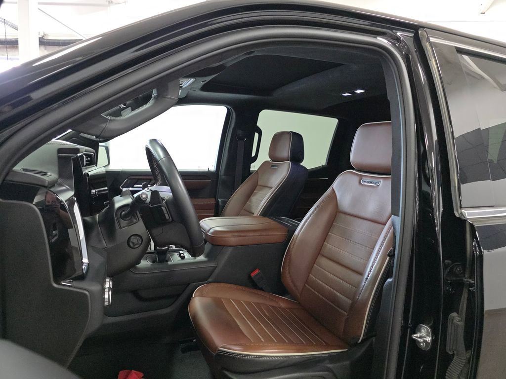 Used 2024 GMC Sierra 1500 Denali Ultimate image 9