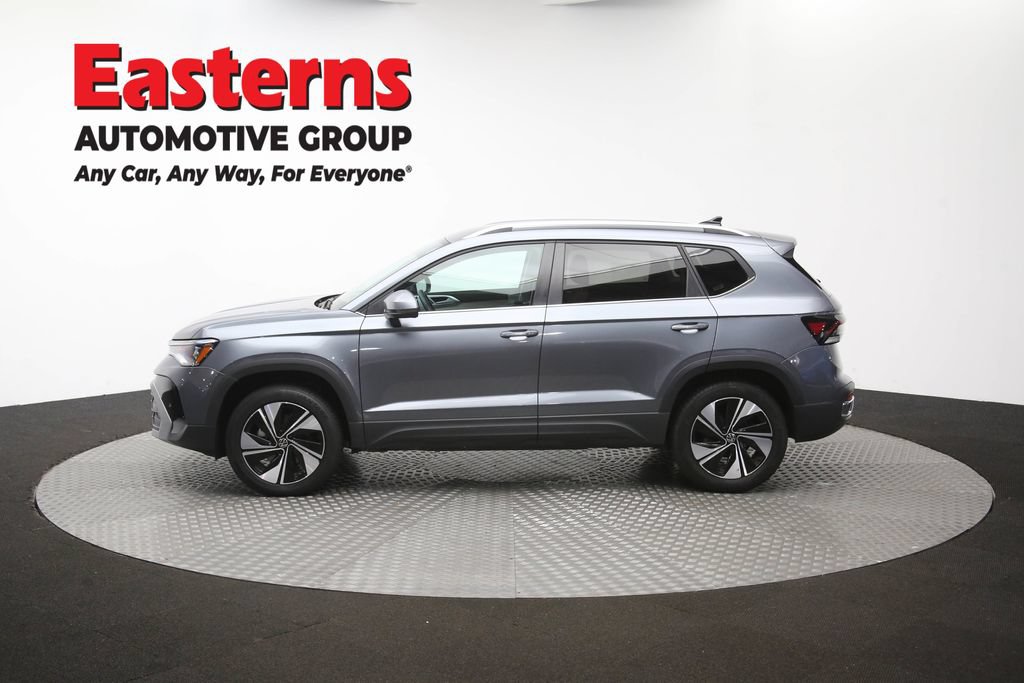 Used 2025 Volkswagen Taos SE AWD/4WD image 58