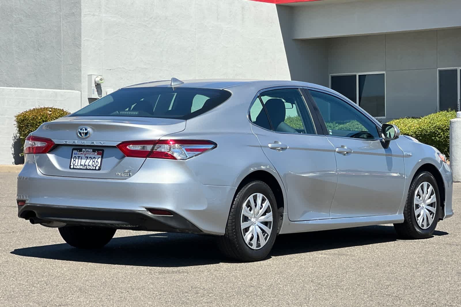 Used 2020 Toyota Camry LE FWD video 2