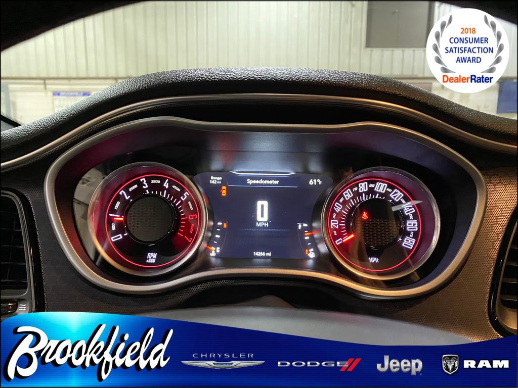 Used 2016 Dodge Challenger R/T Scat Pack w/ Leather Interior Group RWD image 29