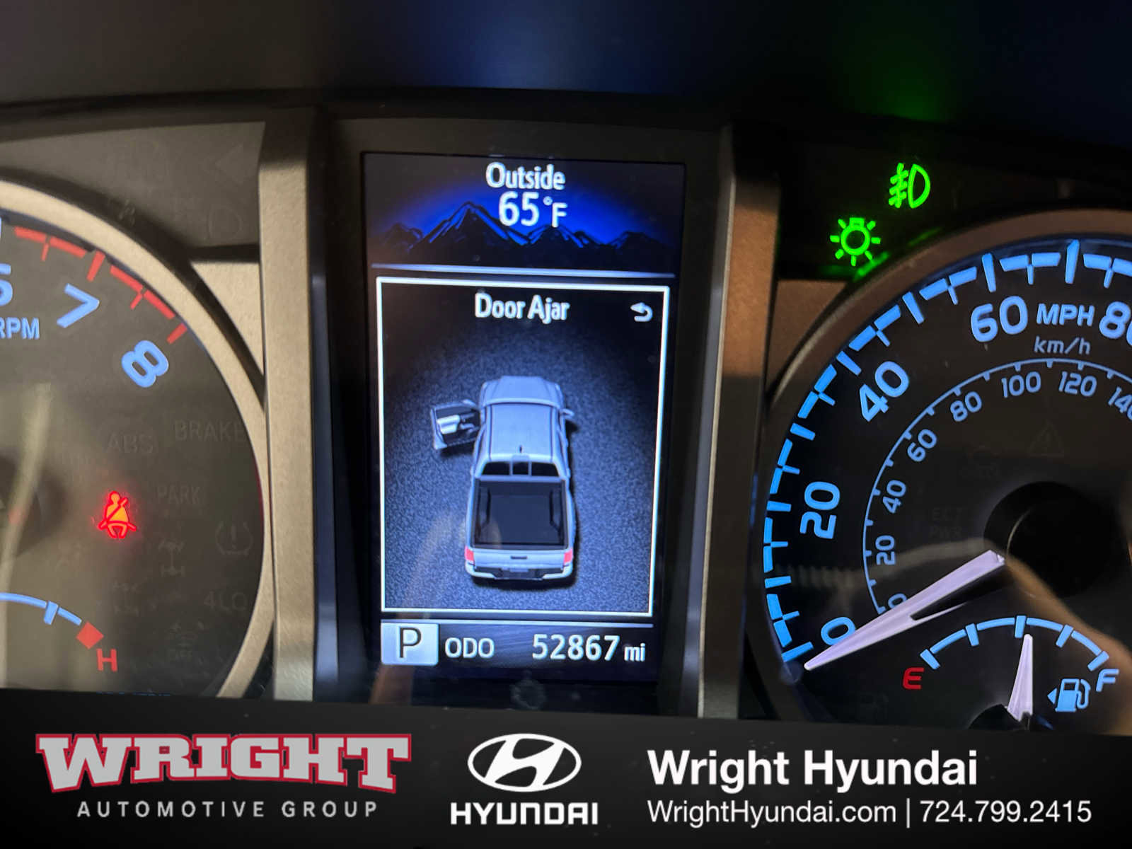 Used 2018 Toyota Tacoma Limited image 23