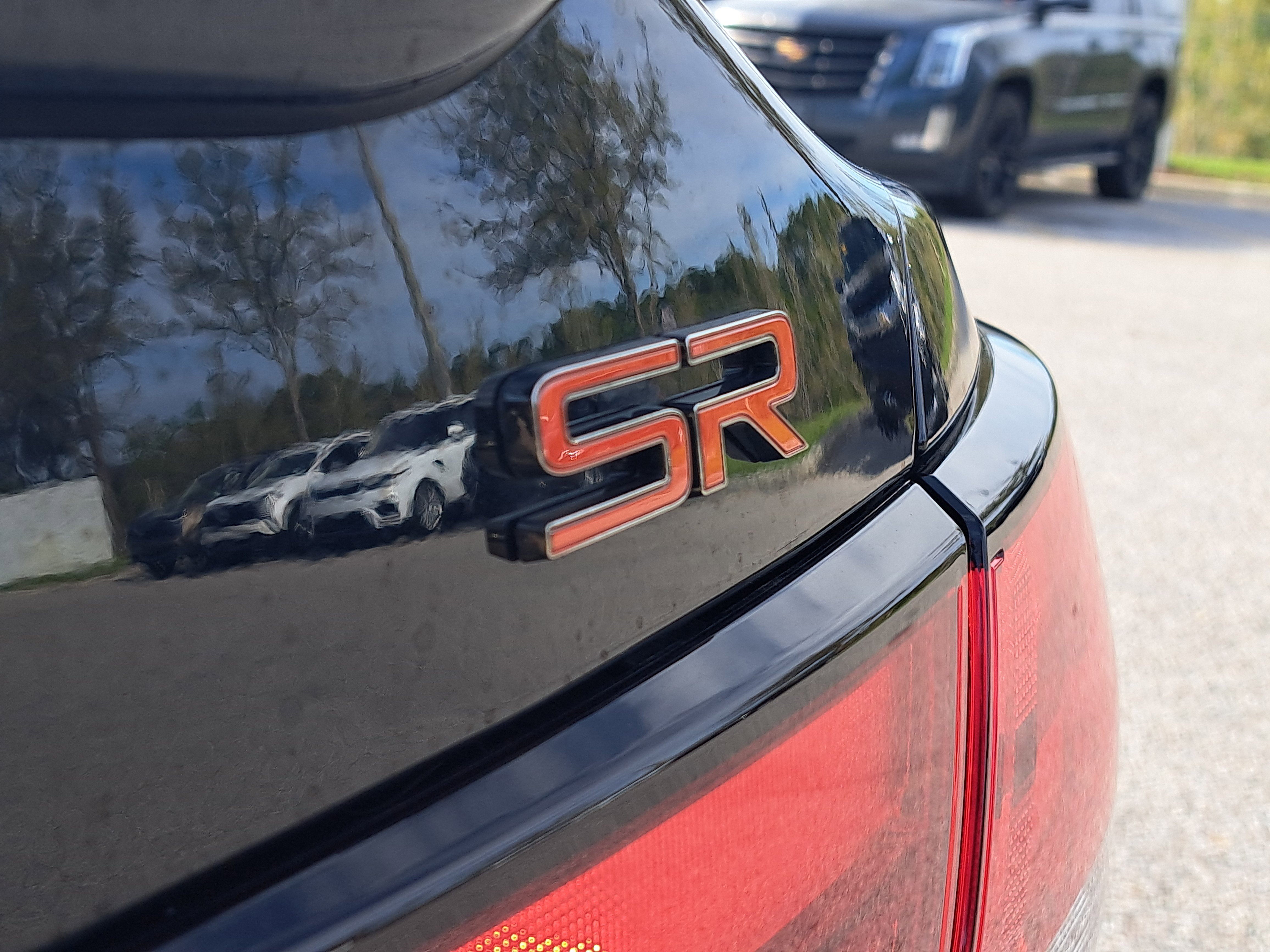 Certified 2025 Nissan Sentra SR FWD image 11