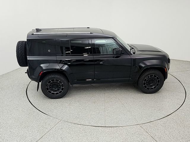 New 2026 Land Rover Defender 110 OCTA AWD/4WD image 16