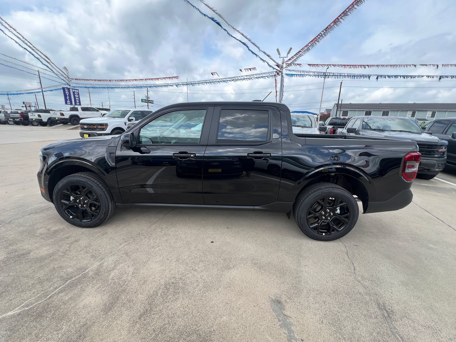 New 2026 Ford Maverick Lariat w/ Black Appearance Package AWD/4WD image 6