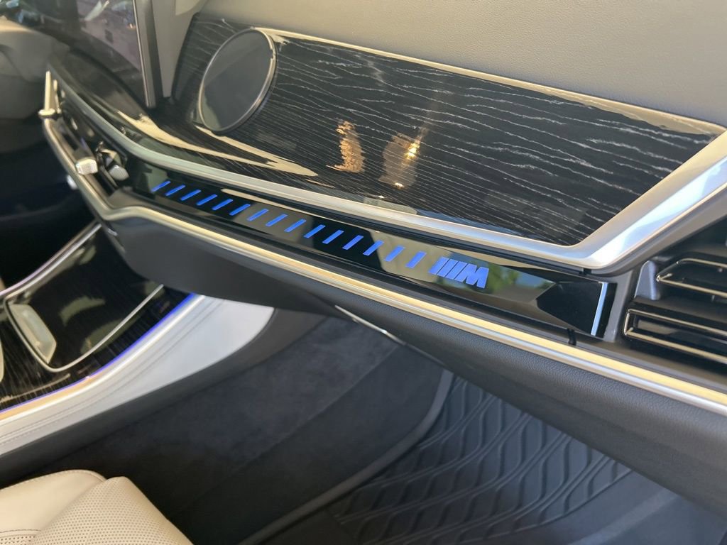 Used 2024 BMW X5 xDrive40i w/ M Sport Package image 30