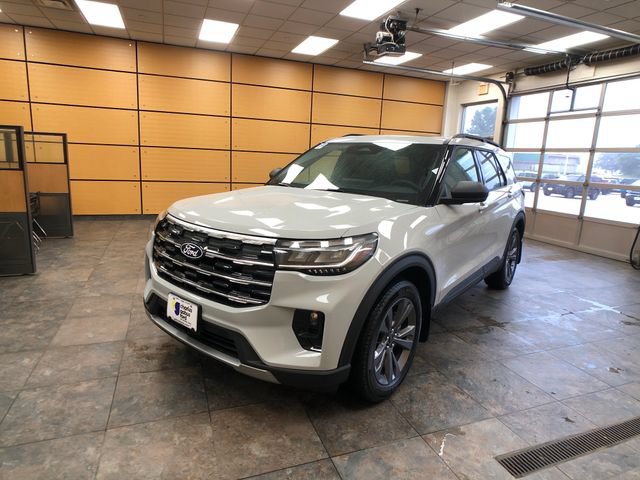 New 2027 Ford Explorer Active w/ Active Comfort Package AWD/4WD image 3