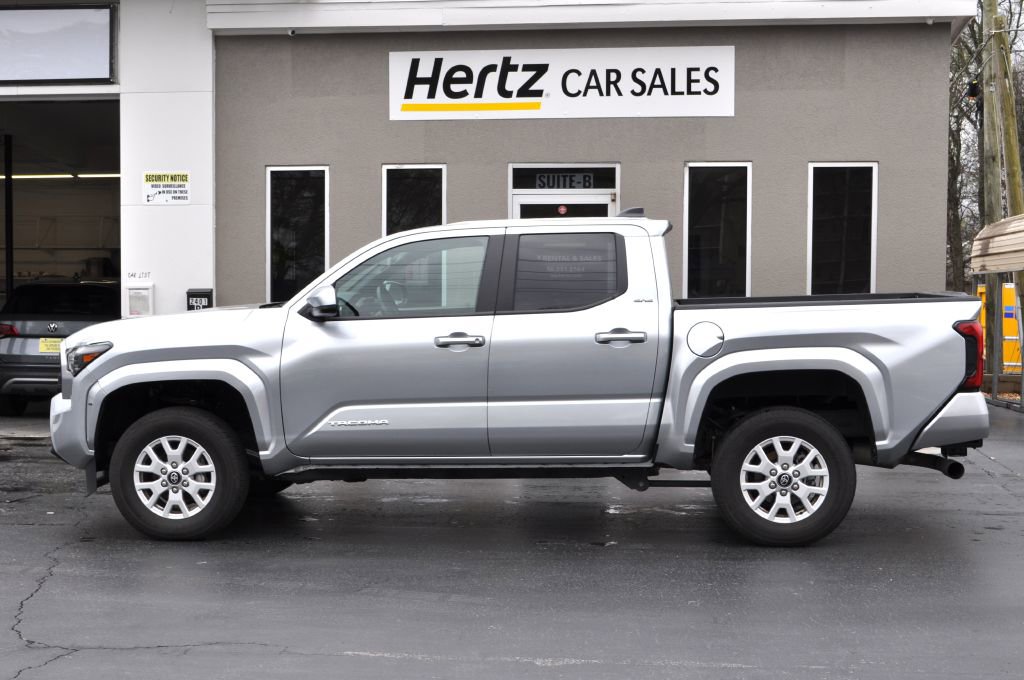 Used 2025 Toyota Tacoma SR5 image 1