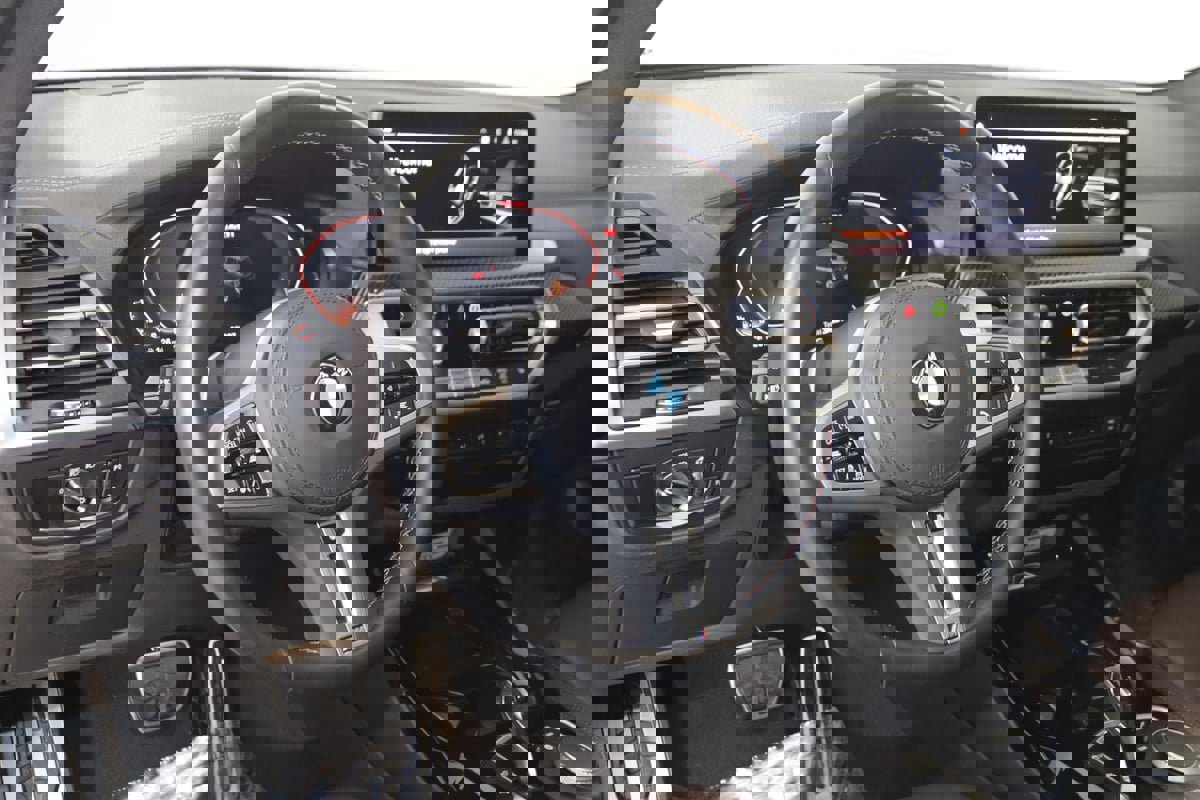 Used 2023 BMW X3 M40i image 6