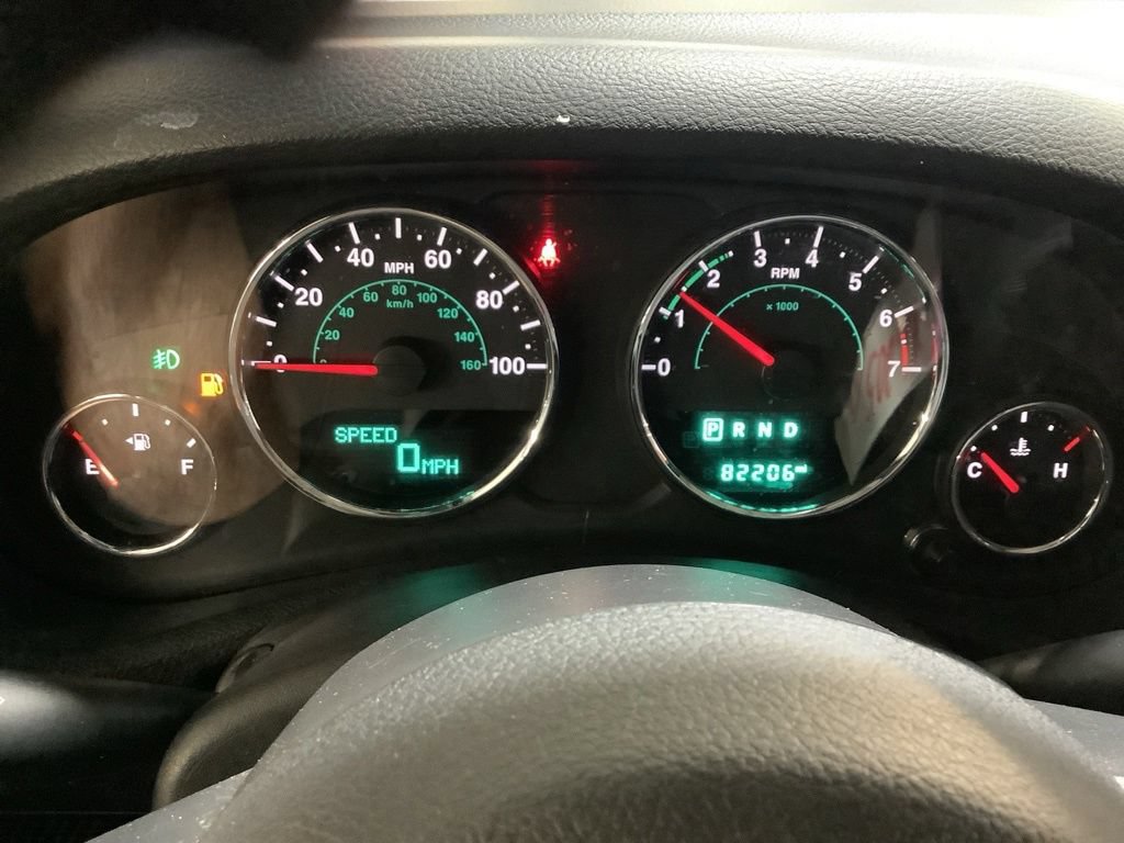 Certified 2018 Jeep Wrangler Sahara w/ Connectivity Group AWD/4WD image 29
