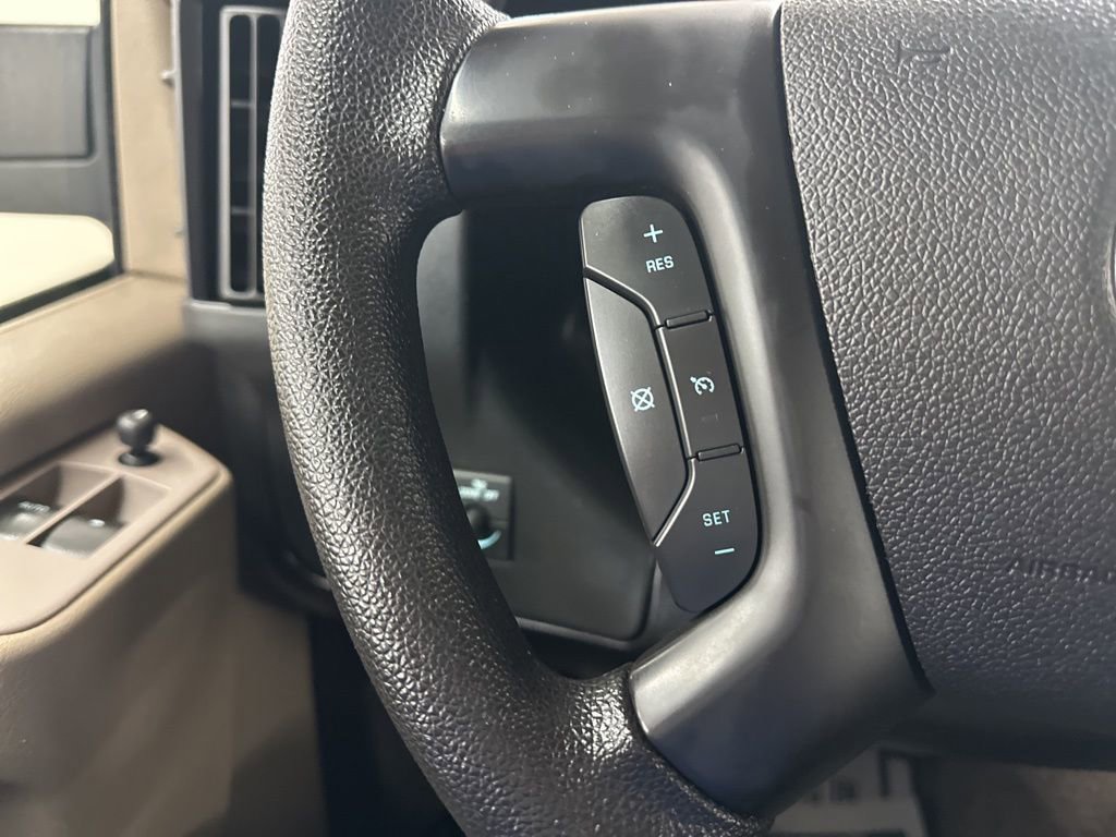 Used 2011 Chevrolet Express 1500 Upfitter image 42