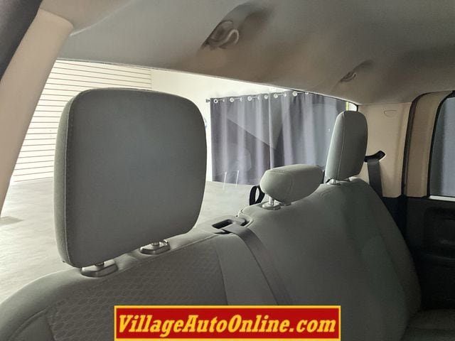 Used 2016 RAM 1500 Express AWD/4WD image 32