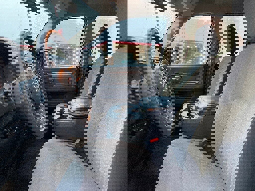 Used 2024 RAM 1500 Classic SLT image 10