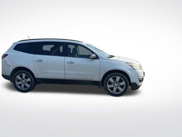 Used 2017 Chevrolet Traverse LT w/ Style and Technology Package image 7