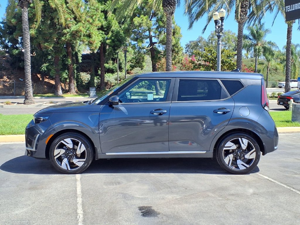 Certified 2023 Kia Soul GT-Line FWD image 3