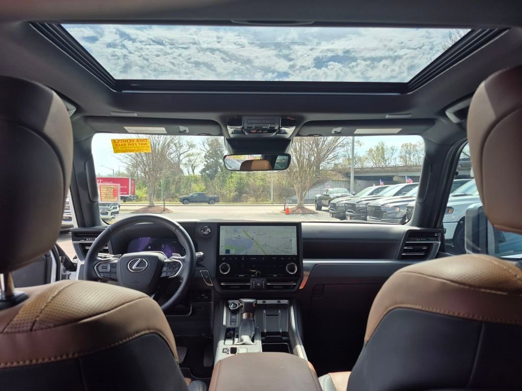 Used 2024 Lexus GX 550 w/ Accessory Package (Z1) image 13