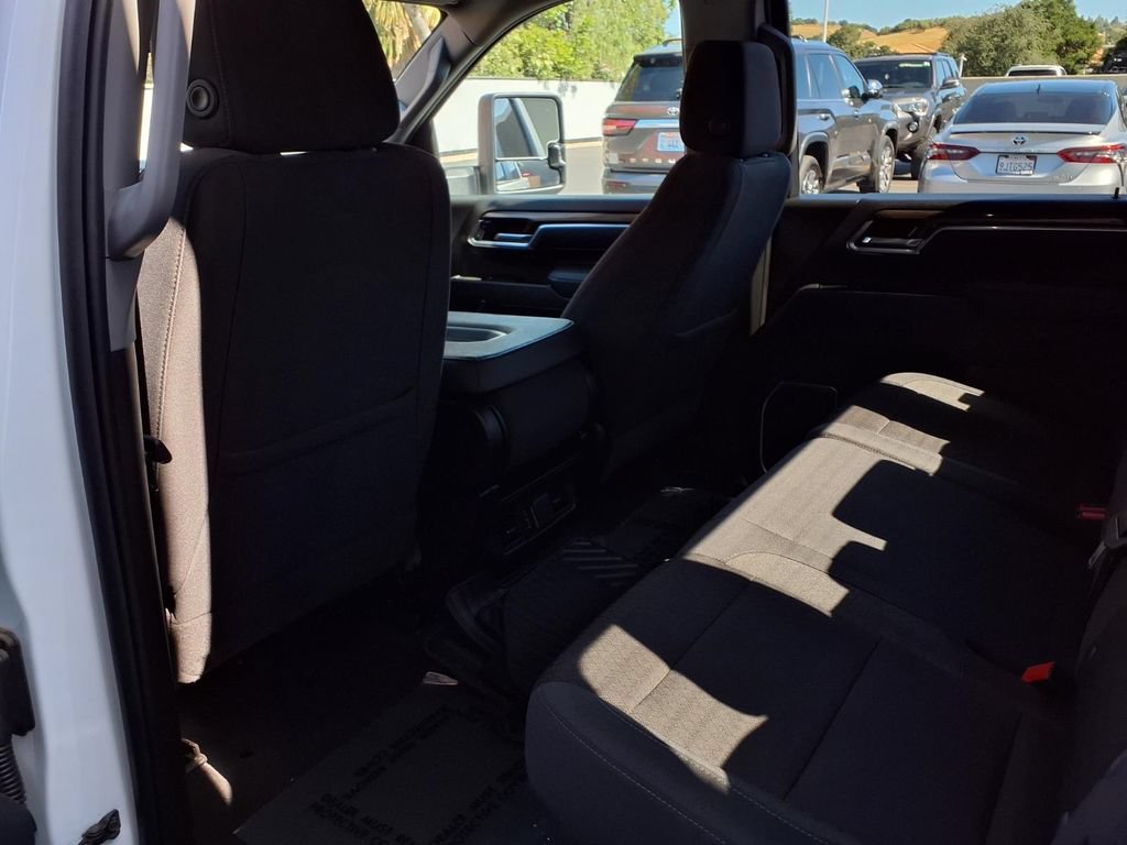 Used 2025 Chevrolet Silverado 2500 LT w/ Safety Package AWD/4WD image 18