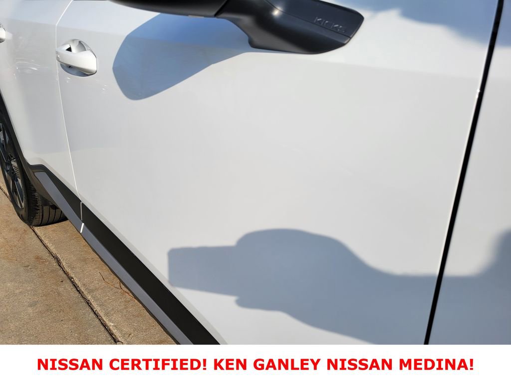 Certified 2025 Nissan Kicks SV AWD/4WD image 13
