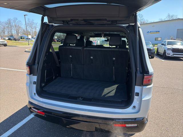 Certified 2024 Jeep Wagoneer Series II AWD/4WD image 19