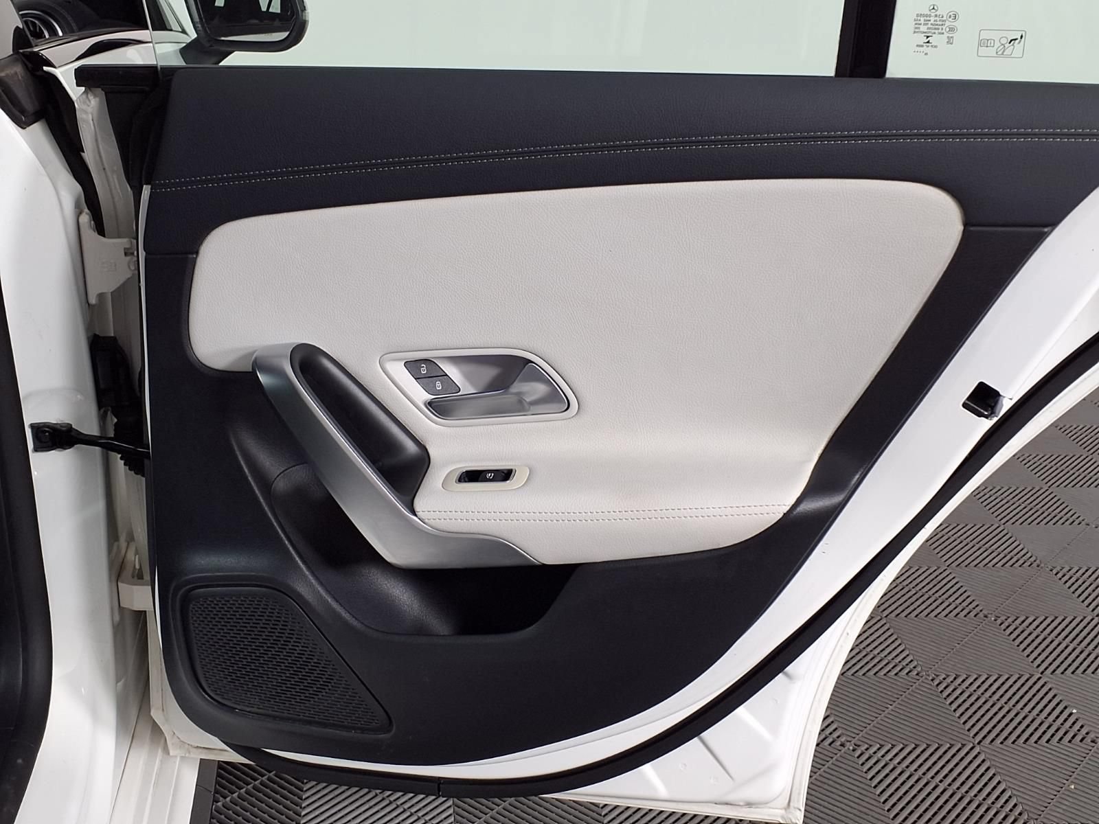 Used 2021 Mercedes-Benz CLA 35 AMG 4MATIC image 11