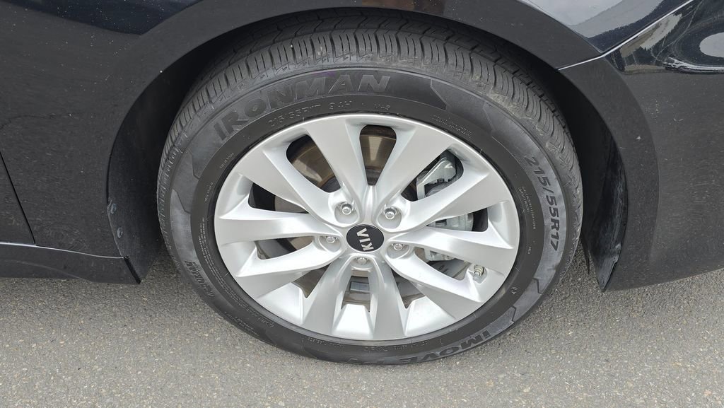 Used 2018 Kia Optima S w/ Panoramic Sunroof Package FWD image 9