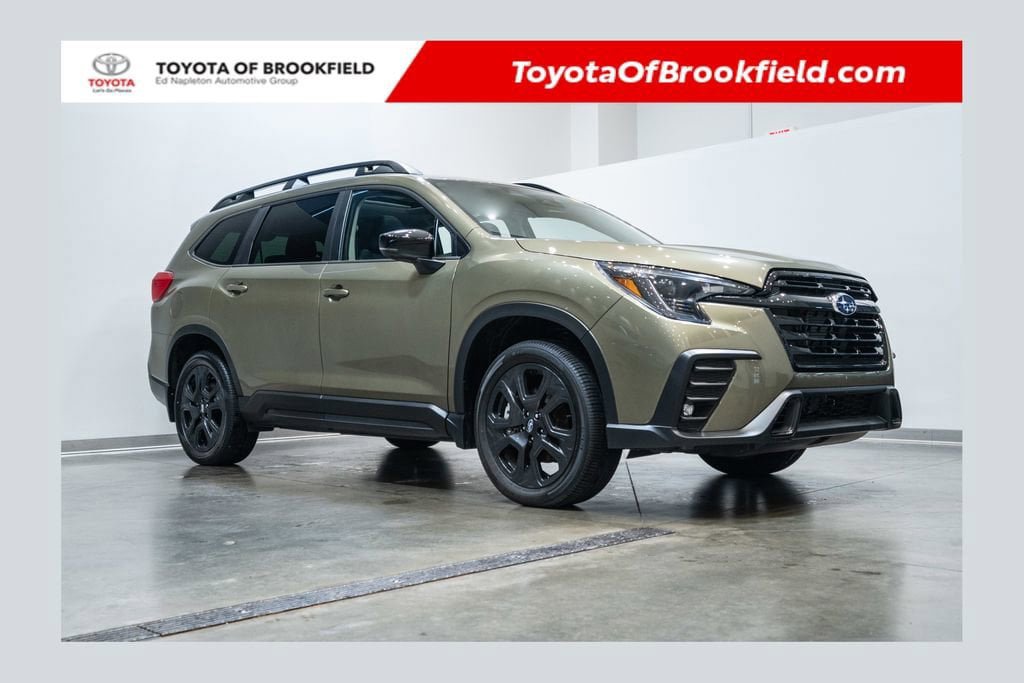 Used 2025 Subaru Ascent Bronze Edition image 1