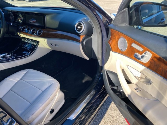 Used 2018 Mercedes-Benz E 300 image 24
